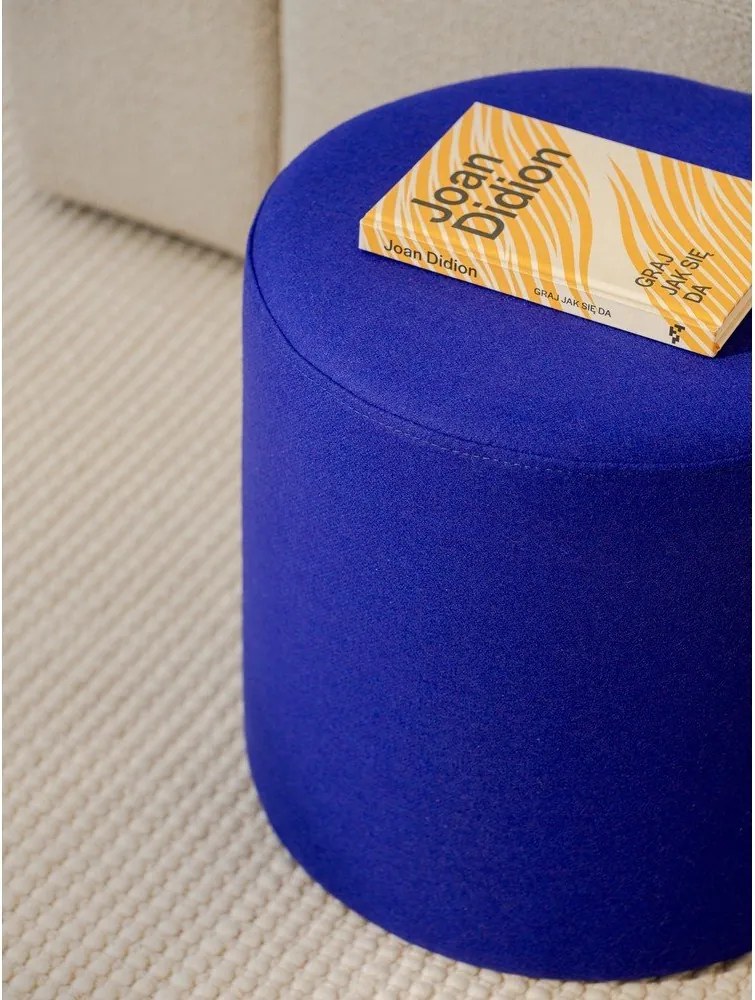 Синя вълнена табуретка Folk – noo.ma