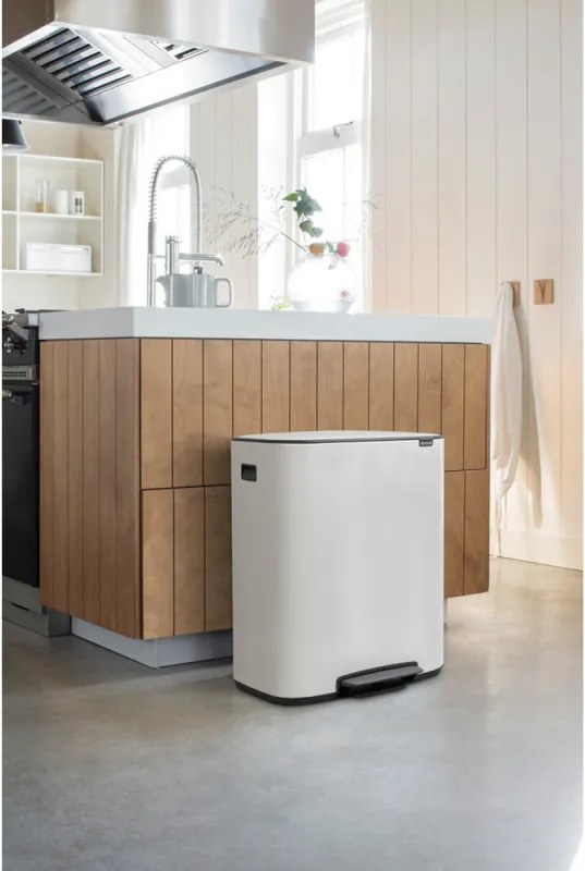 Кош за боклук Brabantia Bo Pedal 1003188, 2x30 л, Плавно затваряне, Противоплъзгаща основа, Бял
