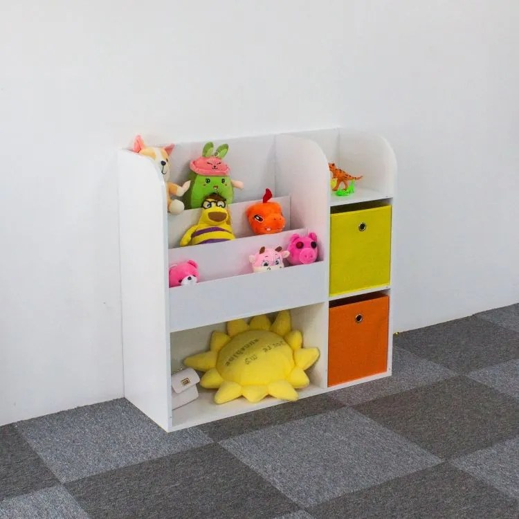 Бял дървен органайзер за детска стая