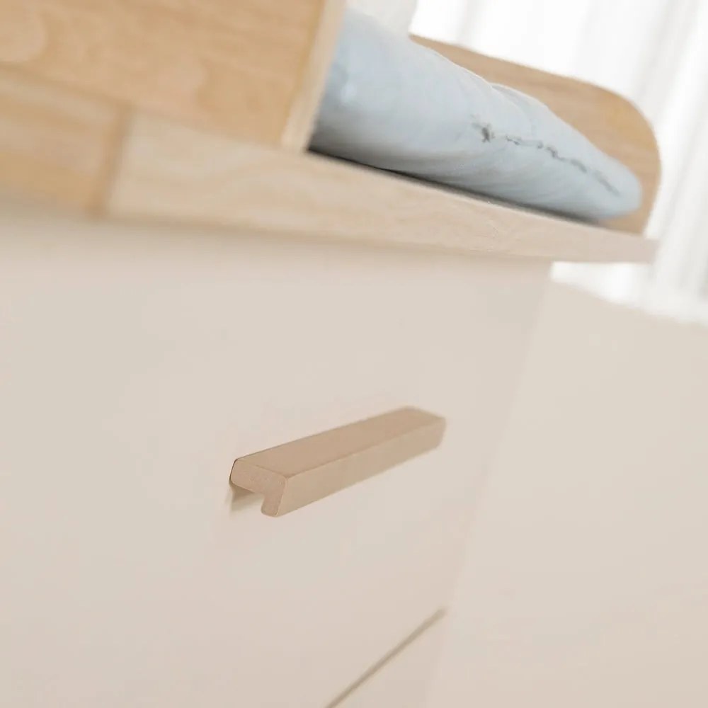 Кремав/в естествен цвят детски скрин от декор от дъб с маса за преповиване 110x98x75 cm Sidney – Roba