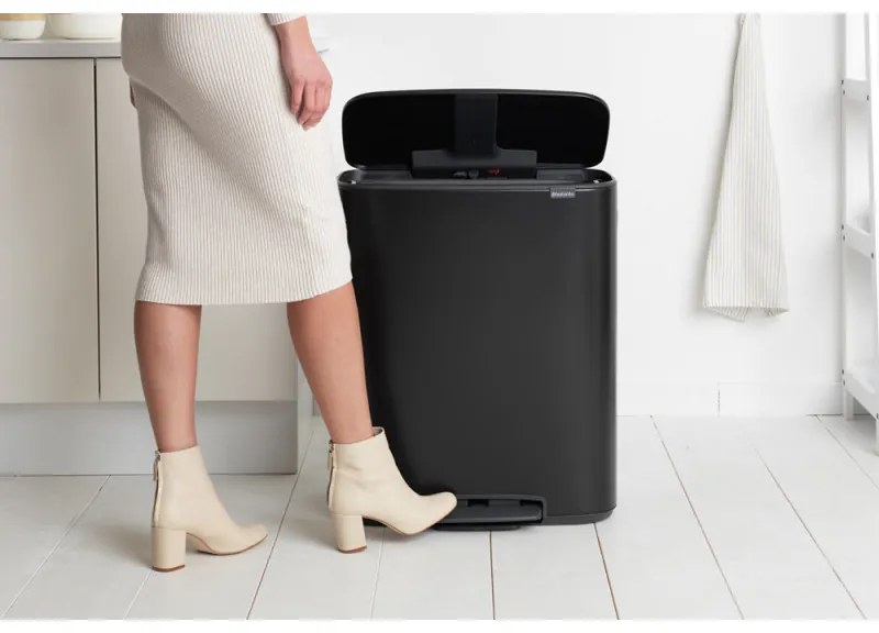 Кош за боклук Brabantia Bo Pedal 1003185, 60 л, Леко затваряне, Противоплъзгаща основа, Черен