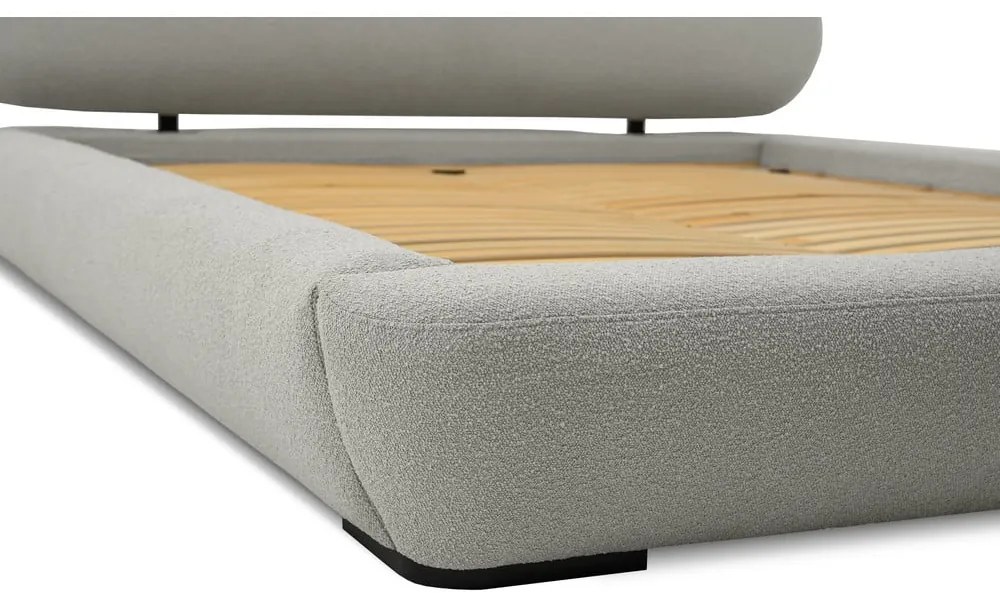 Светлосиво тапицирано двойно легло с включена подматрачна рамка 140x200 cm Odette – Scandic