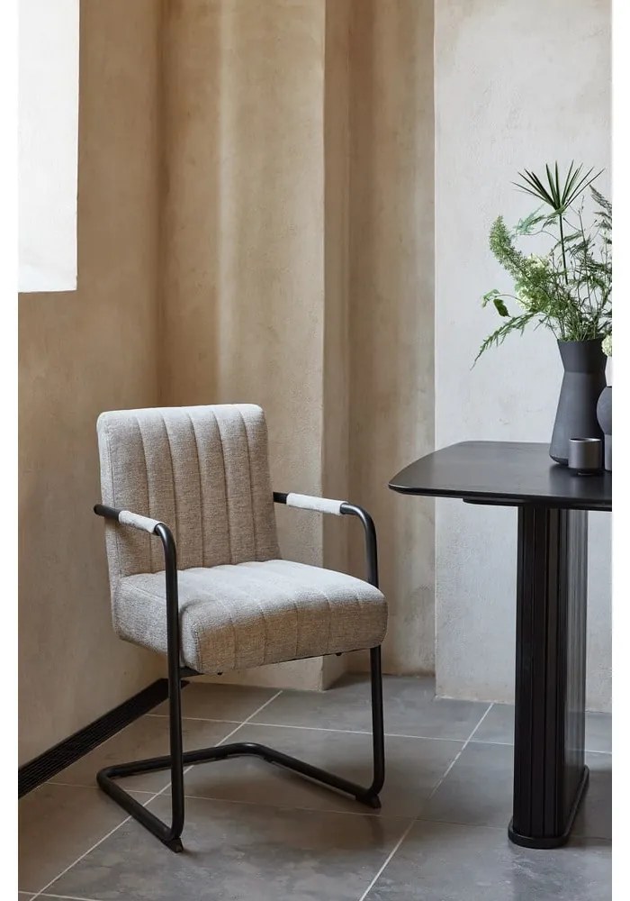 Бежов трапезен стол Trout – Unique Furniture