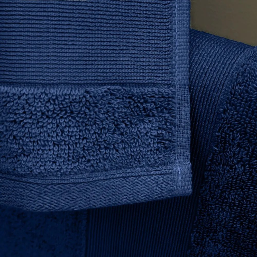 Тъмносини памучни хавлиени кърпи в комплект от 2 бр. от тери 90x140 cm Anti-Bacterial – Catherine Lansfield