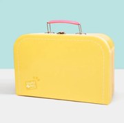 Studio Pets - Куфарче с паспорт за плюшени играчки 23 см, жълт