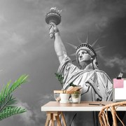 Фототапет – Статуята на свободата в черно-бяло