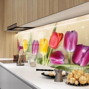 Стъклен гръб за кухня с цветни лалета