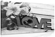 Картина на платно – С дървен надпис Love в черно-бял вариант