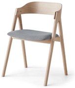 Трапезен стол от дъб със сива седалка Findahl от Hammel Mette - Hammel Furniture