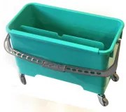 Horecano - Пластмасова кофа правоъгълна за стъклочистачка с колела 20л. (CK103)