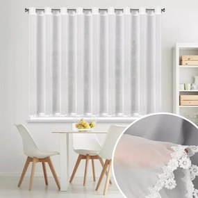 Романтична бяла завеса LILI от лек шифон с бродерия и халки за окачване Šírka: 400 cm | Dĺžka: 140 cm