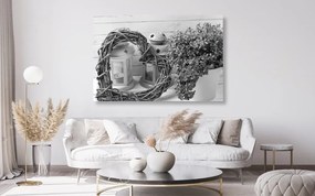Картина на платно – Плетено сърце с фенери и люляк в черно-бяло