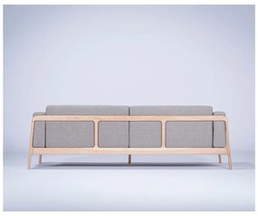 Сив диван с масивна дъбова конструкция , 240 см Fawn - Gazzda