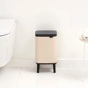 Кош за боклук Brabantia Bo Small Hi 1010460, 4 л, Плавно и безшумно отваряне, Противоплъзгаща основа, Бежов