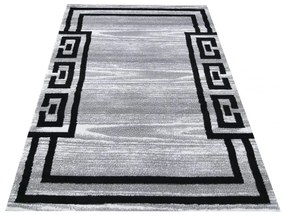 Стилен сиво-черен килим с орнамент Ширина: 120 см | Дължина: 170 см