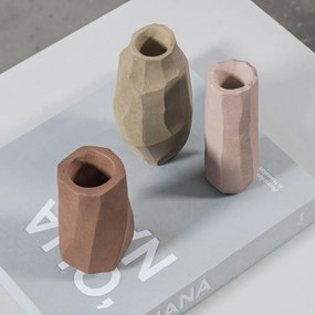 Розова ваза от полирезин (височина 15,5 cm) Nuki – Mette Ditmer Denmark