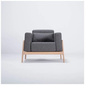 Фотьойл от дъбово дърво с тъмносива текстилна седалка Fawn - Gazzda