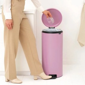 Кош за боклук с педал Brabantia NewIcon 1010443, 30 л, Плавно затваряне, Противоплъзгаща основа, Розов