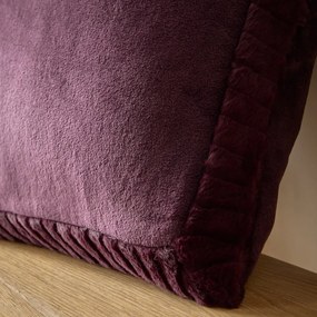 Декоративна възглавница от микроплюш 55x55 cm Velvet and Faux Fur – Catherine Lansfield