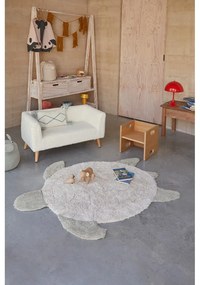 Бежов ръчно изработен памучен детски килим подходящ за пране 110x130 cm Sea Turtle – Lorena Canals