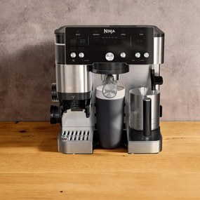 Кафеавтомат 2в1 Ninja Luxe Café Essential ES501EU, 1650W, 9 bar, 2 л, Barista Assist, Режим гореща вода, 4 режима, 3 темп. настройки, Инокс/Черен