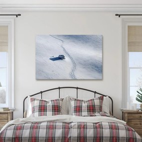 Картина на платно – Заснежен пейзаж с къщичка