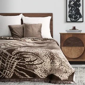 Луксозно одеяло EVA MINGE - кафяво с пискюли Ширина: 220 см | Дължина: 240 см