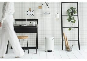 Кош за боклук с педал Brabantia NewIcon 649019, 12 л, Плавно затваряне, Противоплъзгаща основа, Бял