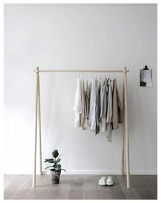 Стойка за дрехи от борова дървесина Hongi - Karup Design