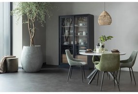 Витрина от масивен бор с плъзгащи се врати в черен и естествен цвят 125x200 cm James – WOOOD