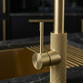 Смесител за кухня Rea Master Brush Gold