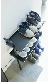 Черна метална стойка за детски обувки Tower - YAMAZAKI