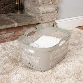 Светлокафяв пластмасов кош за пране 45 l – Addis