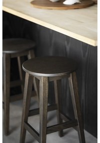 Тъмнокафяви бар столове в комплект 2 бр. от масивен дъб (височина на седалката 65 cm) Austin – Rowico