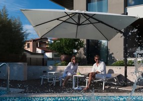 Голям градински чадър в бежово 3 x 4 м