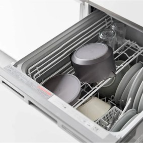 Черен пластмасов чайник с цедка 600 ml Tower – YAMAZAKI