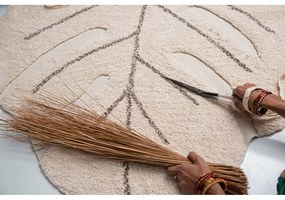 Бежов ръчно изработен памучен детски килим подходящ за пране 120x180 cm Monstera Natural – Lorena Canals