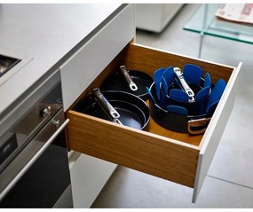 Касероли в комплект от 3 бр. с капак с керамично покритие подходящи за индукционен котлон Space – Joseph Joseph