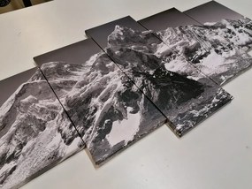 картини от 5 части – Прекрасен връх на планина в черно-бяло