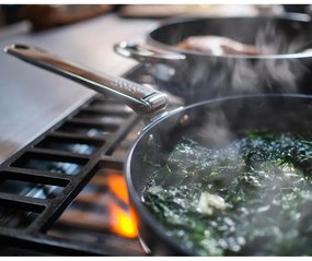 Тигани 2 бр. с керамично покритие Space – Joseph Joseph