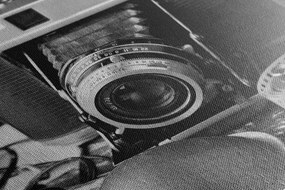 Картина на платно – Стар фотоапарат в черно-бяло