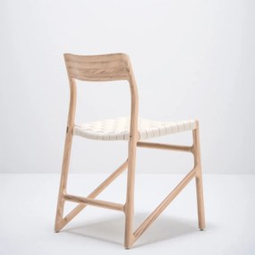 Трапезен стол от масивна дъбова дървесина с бяла седалка Fawn - Gazzda