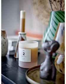 Ароматната свещ с време на горене 50 h No. 2 Green Gardenia - ILLUME x Bloomingville