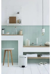 Кош за боклук с педал Brabantia NewIcon 649004, 5 л, Леко затваряне, Противоплъзгаща основа, Бял