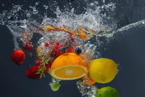 Картина на платно – Плодове във вода