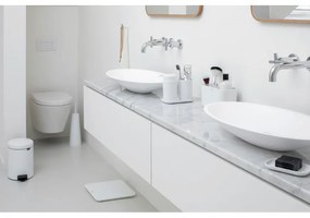 Кутия за аксесоари за баня Brabantia ReNew 1003494, Устойчива на корозия, Вътрешен разделител, Противоплъзгаща основа, Бял