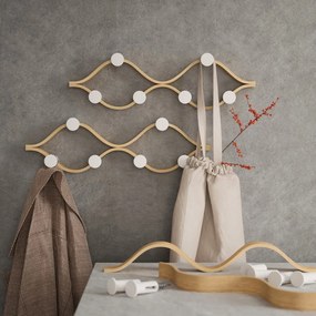 Стенна закачалка от масивно каучуково дърво в естествен цвят Montage – Umbra