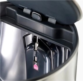 Кошче за боклук с педал от неръждаема стомана в блестящо сребрист цвят 10 l Arc – Joseph Joseph