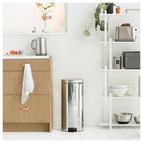 Кош за боклук с педал Brabantia NewIcon 649064, 30 л, Плавно затваряне, Противоплъзгаща основа, Метална вътрешна кофа, Инокс