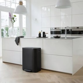 Кош за боклук Brabantia Bo Pedal 1003185, 60 л, Леко затваряне, Противоплъзгаща основа, Черен